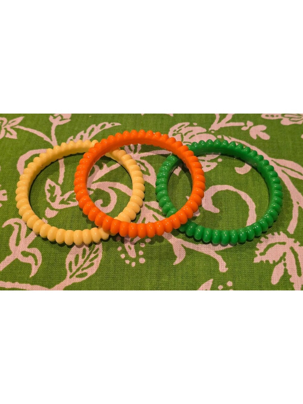 Set of 3 vtg bracelets / bangles yellow green orange